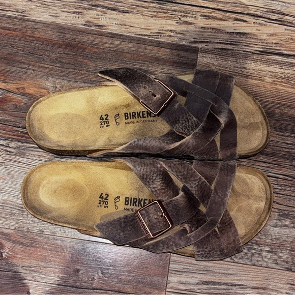 birkenstock camberra old tobacco - NEW STYLE ALERT! Birkenstock Temara Natural Leather in Tabacco (Classic Footbed and absorbs shock while walking for minimal impact Oiled Leather Women's Lugano Birkenstock